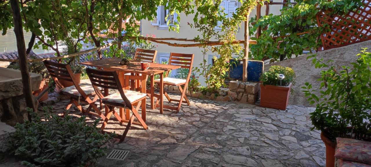 Apartment Desanti Валун Екстериор снимка